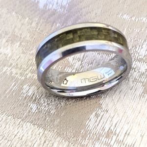 MGW STAINLESS STEEL & CARBON FIBER WOVEN MEN'S WEDDING BAND